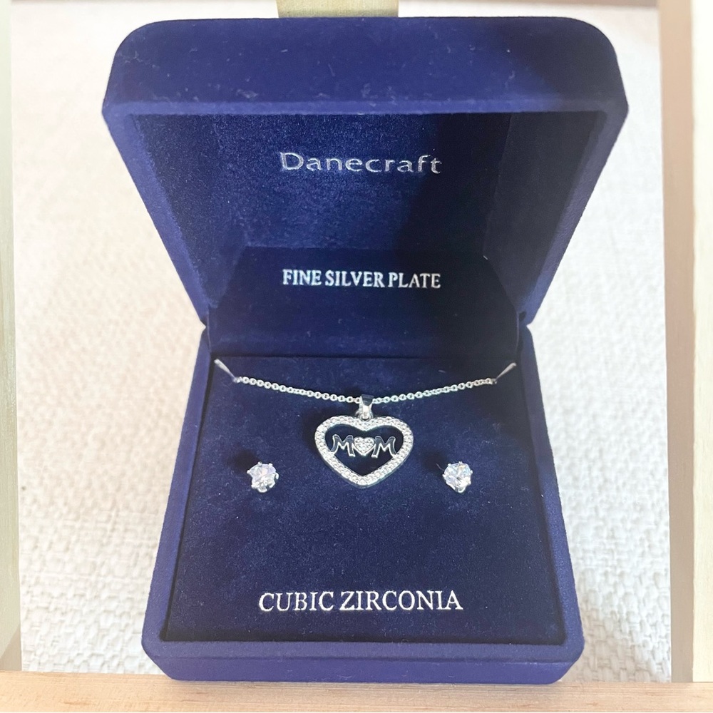 NWT MOM silver plate cubic zirconia mom heart necklace earrings Mother’s Day